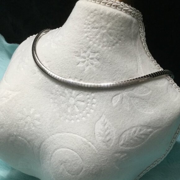 MILOR Sterling Silver 925 Omega Necklace Choker 16" Italy 20g Vintage New - Picture 3 of 13